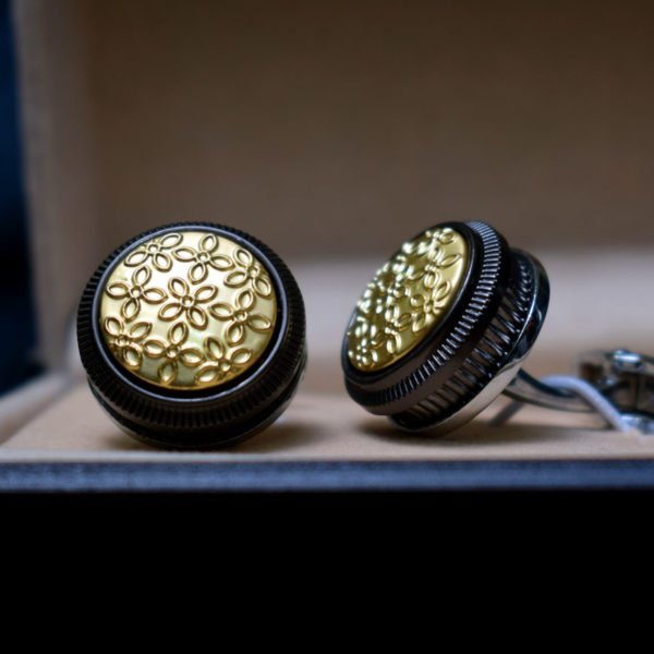 shan-e-mughal golden cufflinks